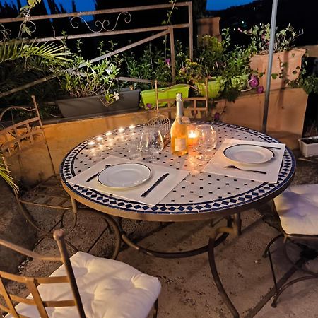 Love-Room Discret 40 M2 Bormes Les Mimosas Village Avec Terrasse Extérieur photo