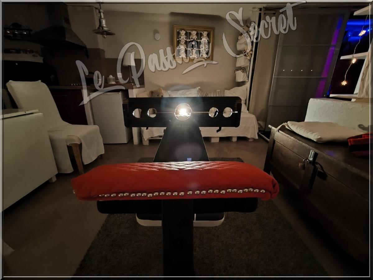 Love-Room Discret 40 M2 Bormes Les Mimosas Village Avec Terrasse Extérieur photo