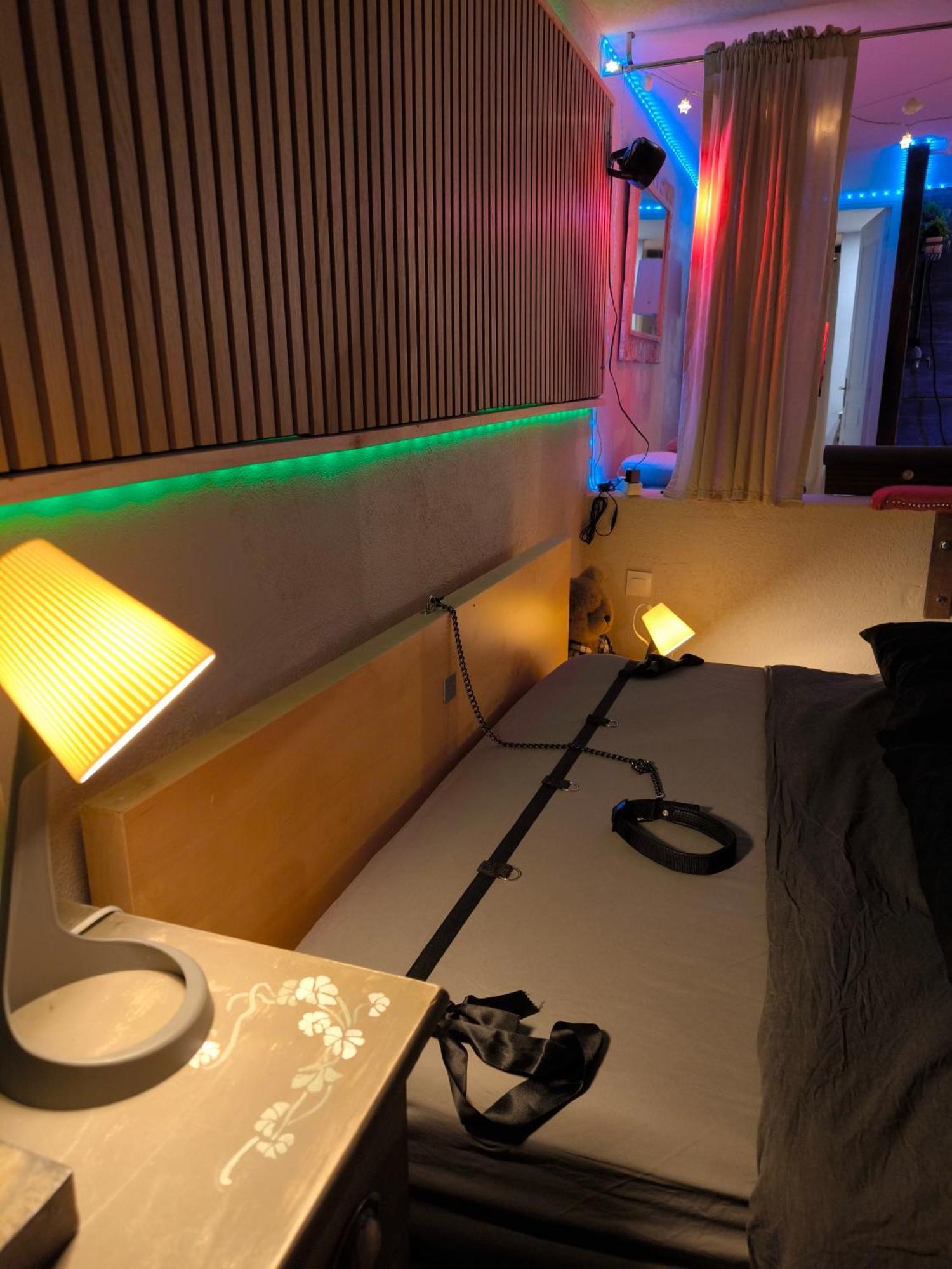 Love-Room Discret 40 M2 Bormes Les Mimosas Village Avec Terrasse Extérieur photo