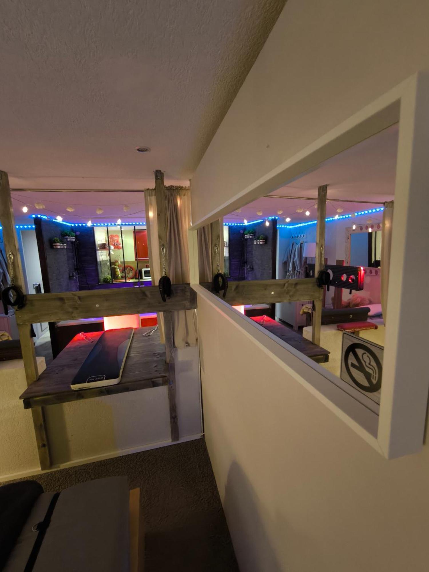 Love-Room Discret 40 M2 Bormes Les Mimosas Village Avec Terrasse Extérieur photo