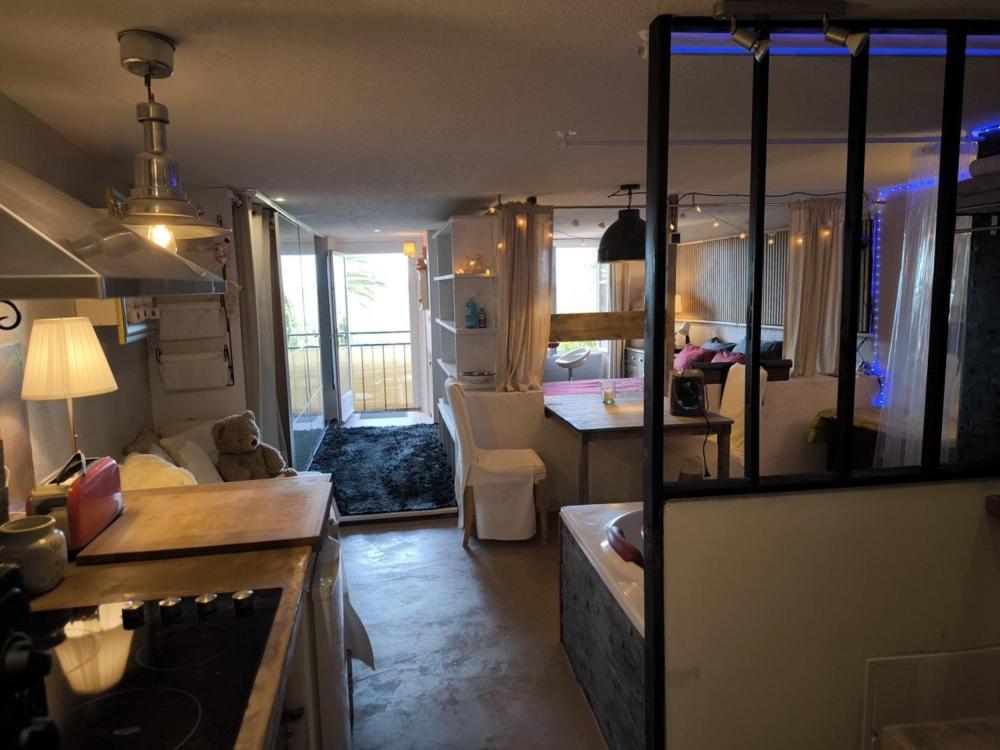 Love-Room Discret 40 M2 Bormes Les Mimosas Village Avec Terrasse Extérieur photo